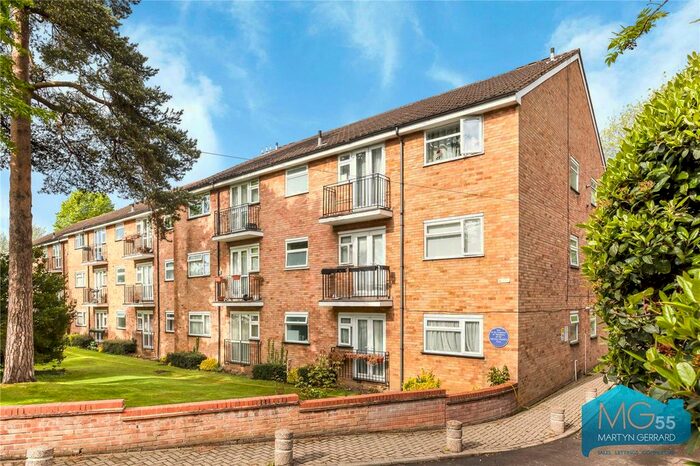 2 Bedroom Flat To Rent In Page Street, Mill Hill, NW7