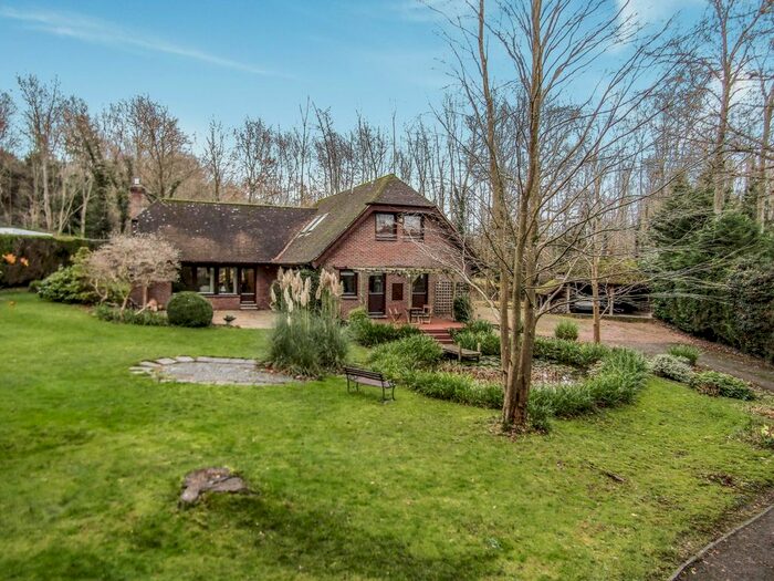 5 Bedroom Detached House For Sale In Pluckley, Ashford, TN27