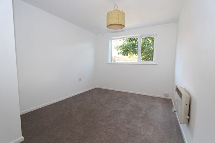 1 Bedroom Maisonette To Rent In The Willows, Caversham, Reading, RG4