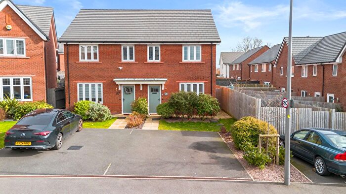 3 Bedroom Semi Detached House For Sale In Oak Green Road, Lowton, WA3