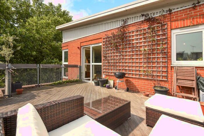 1 Bedroom Flat To Rent In Seward Street, Clerkenwell, EC1V