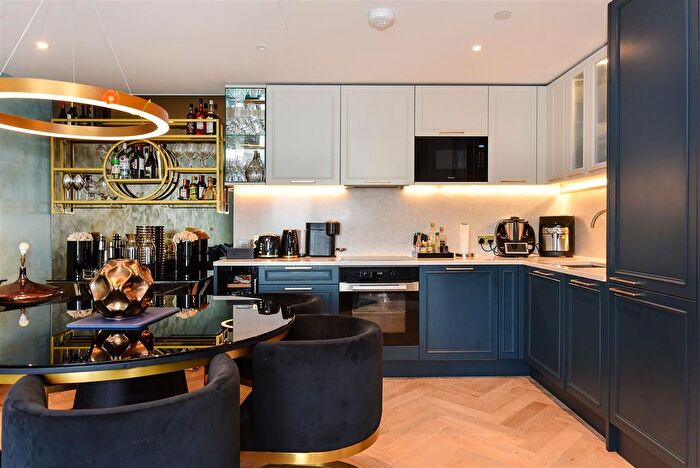 1 Bedroom Flat For Sale In Kings Tower, Chelsea Creek, SW6