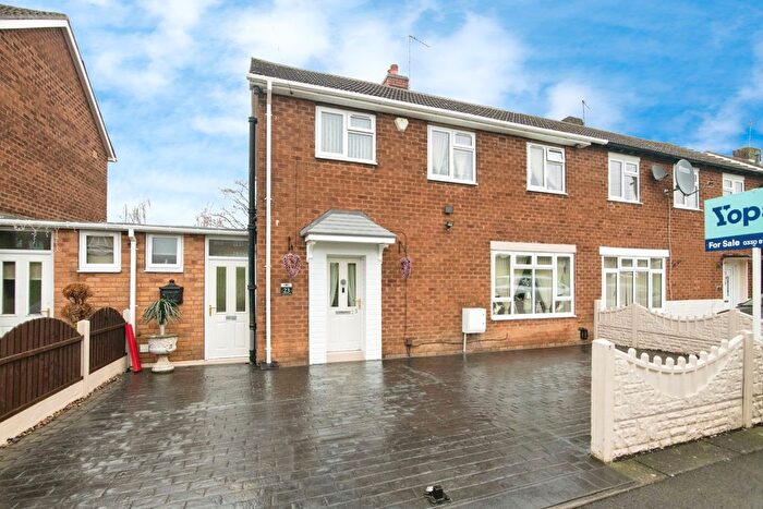 3 Bedroom Semi Detached House For Sale In Poplar Green, Old Park Farm Estate, Dudley, DY1