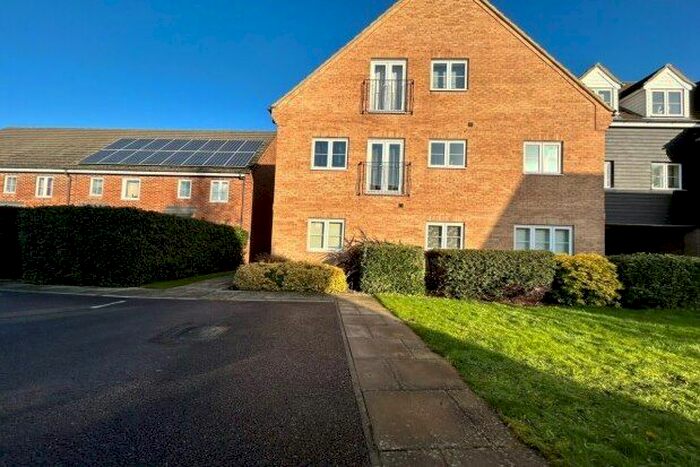 1 Bedroom Flat To Rent In Heron Way, March, PE15