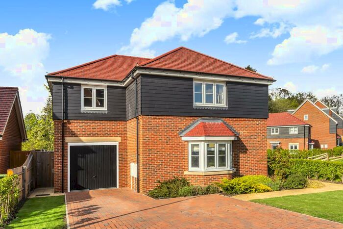 4 Bedroom Detached House To Rent In Bayswater Fields, OX3