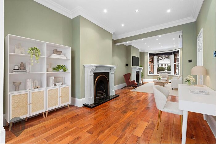 4 Bedroom Property For Sale In Stuart Road, London, SW19