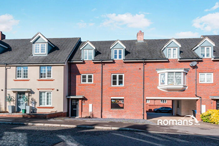 3 Bedroom Terraced House To Rent In Jubilee Drive, Church Crookham, Fleet, GU52