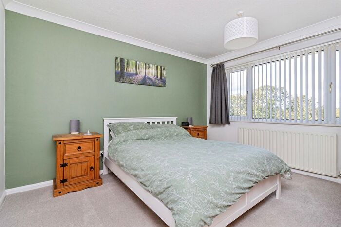 3 Bedroom Detached House For Sale In Green Park Road, Paignton, TQ3