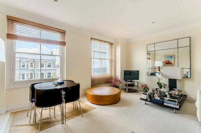 2 Bedroom Flat To Rent In Redcliffe Gardens, Chelsea, London, SW10