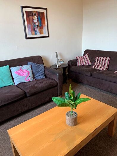 4 Bedroom Flat To Rent In Haymarket Terrace, Edinburgh, EH12