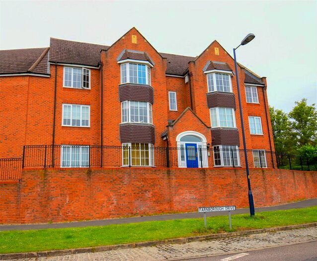 2 Bedroom Flat To Rent In Farnborough Drive, Daventry, NN11
