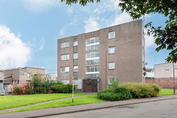 2 Bedroom Flat For Sale In Aitken Court, Leven, KY8