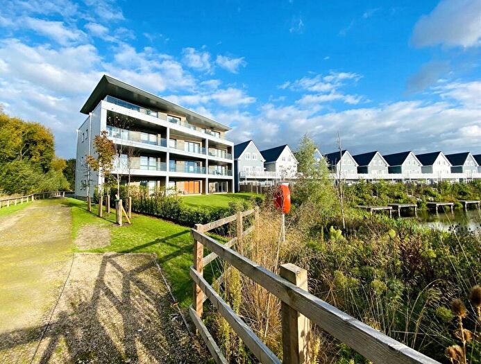 1 Bedroom Flat For Sale In Champlain Street, Reading, Berkshire, RG2