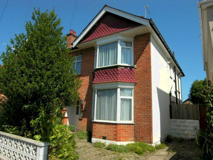 6 Bedroom House To Rent In Bedroom House In Bournemouth, BH9