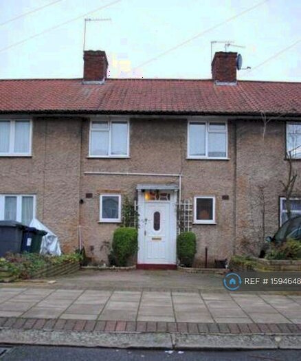 3 Bedroom Terraced House To Rent In Colchester Road, Edgware, HA8