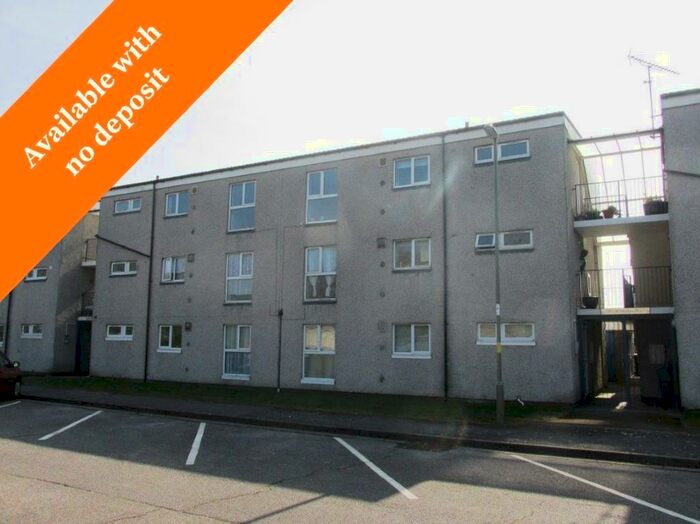 2 Bedroom Flat To Rent In Howe Road, Gosport, PO13