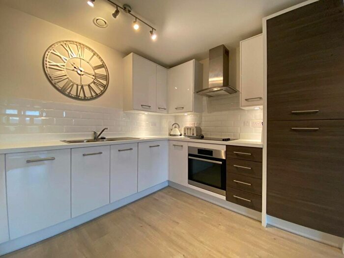 2 Bedroom Apartment To Rent In Fleming Place, Bracknell, Berkshire, RG12