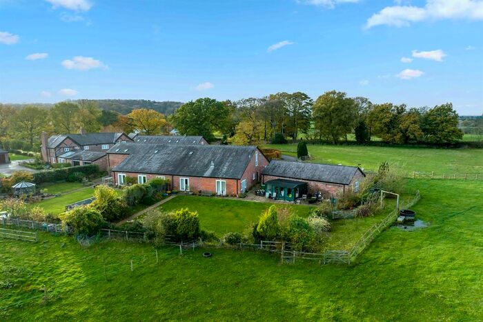 4 Bedroom Semi-Detached House For Sale In Wilmslow Old Road, Mottram St. Andrew, Macclesfield, SK10