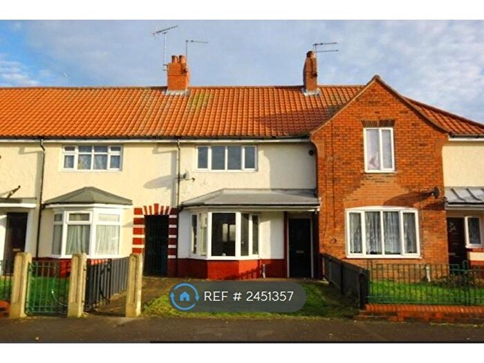 3 Bedroom Terraced House To Rent In Greenwood Avenue, Hull, HU6