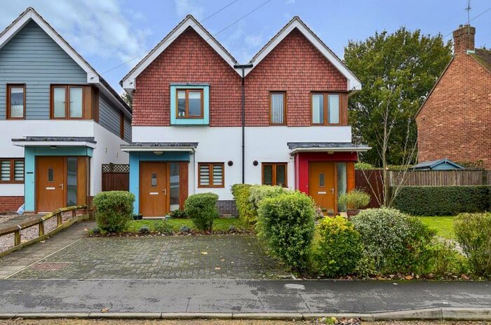 2 Bedroom Semi-Detached House To Rent In Send, GU23