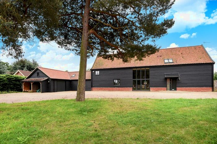 4 Bedroom Semi-Detached House To Rent In Main Road Kesgrave, IP5