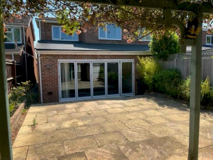 4 Bedroom Semi-Detached House To Rent In Burwell Drive, Witney, OX28