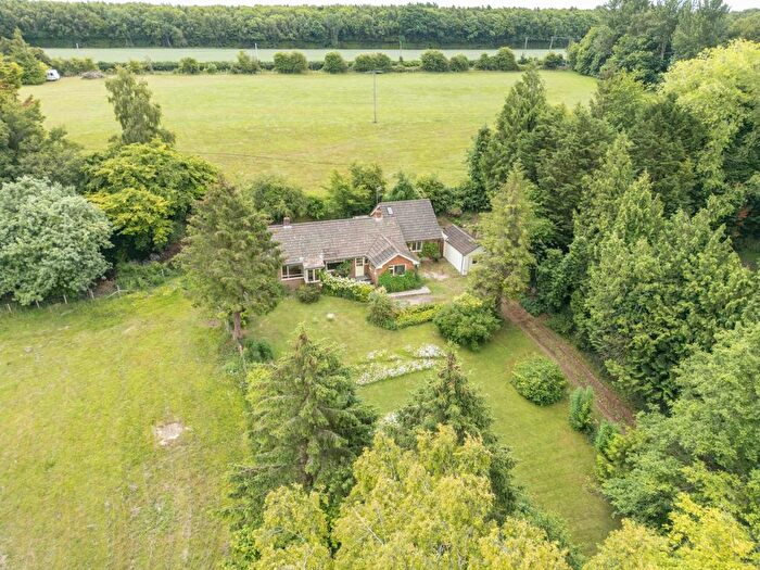 4 Bedroom Bungalow For Sale In Stone Street, Petham, Canterbury, Kent, CT4