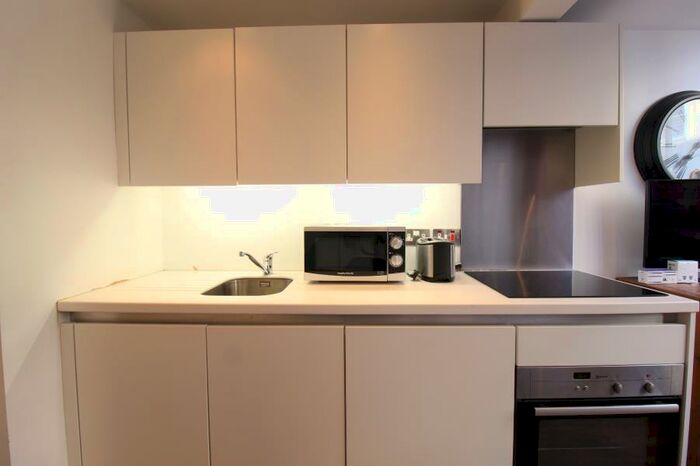 1 Bedroom Apartment To Rent In Crispin Lofts, New York Road. Leeds West Yorkshire., LS2