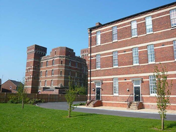 3 Bedroom Semi-Detached House To Rent In Devizes, SN10