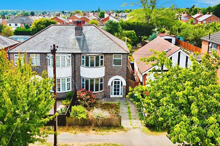 3 Bedroom Semi-Detached House For Sale In Braunstone Lane, Braunstone Town, LE3