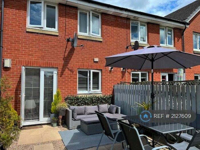 3 Bedroom Terraced House To Rent In Moorpark Square, Renfrew, PA4