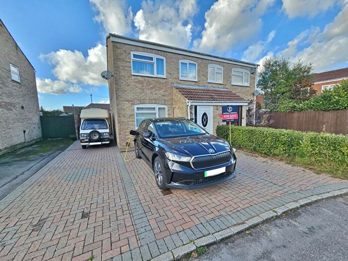 3 Bedroom Semi-Detached House For Sale In Tudor Court, Fareham, PO14