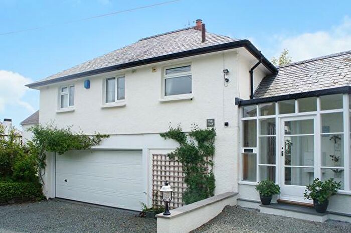 1 Bedroom Flat To Rent In Half Acre, Underhayes Lanes, PL15