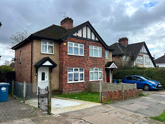 3 Bedroom Semi Detached House To Rent In Long Elmes, Harrow, HA3
