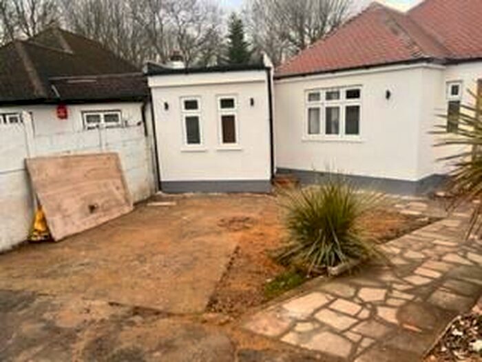 Apartment To Rent In Brunswick Close, Pinner, HA5