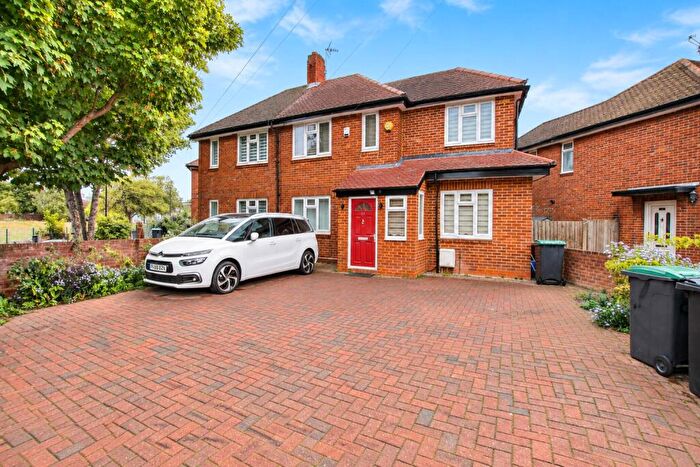 4 Bedroom House To Rent In Scotland Green, Tottenham, London, N17