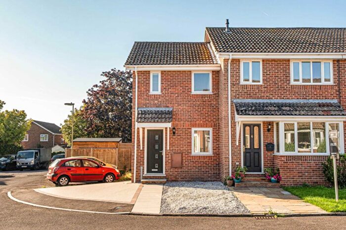 2 Bedroom End Of Terrace House For Sale In Blackthorn Close, South Wonston, SO21