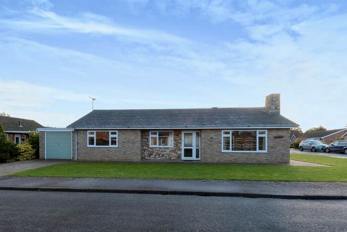 3 Bedroom Detached Bungalow For Sale In Williamson Close, Diss, IP22