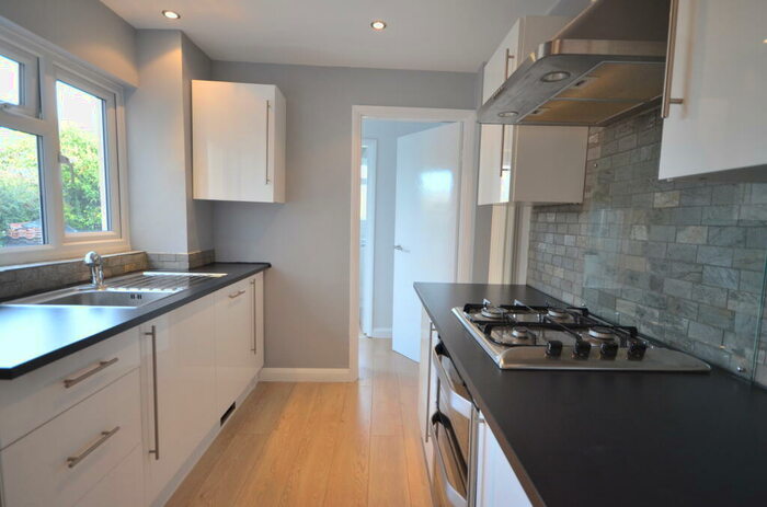 2 Bedroom House To Rent In Roberts Road, Rainham, ME8