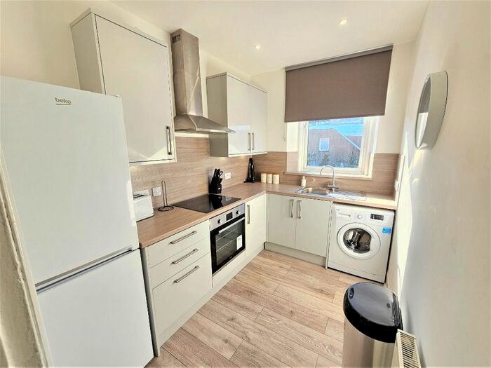 2 Bedroom Flat To Rent In Summerfield Terrace, City Centre, Aberdeen, AB24