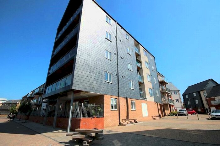 1 Bedroom Apartment To Rent In Cressy Quay, Chelmsford, CM2