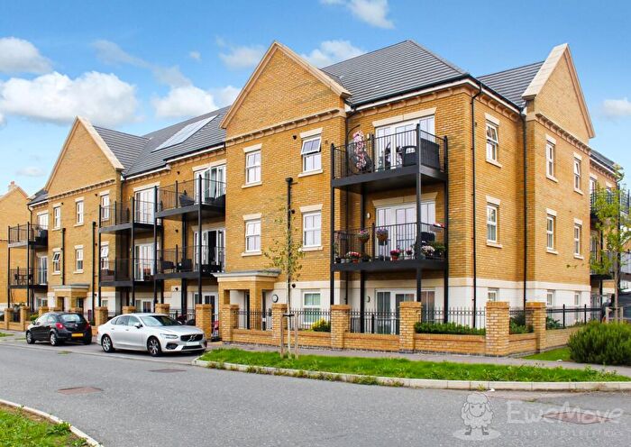 1 Bedroom Apartment For Sale In Ackers Drive, Weldon, Ebbsfleet Valley, Kent, DA10