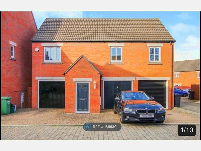 2 Bedroom Detached House To Rent In Castle Court, Stoke Gifford, Bristol, BS34