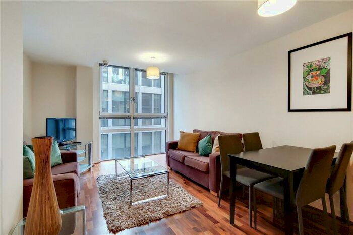 2 Bedroom Apartment To Rent In Lambs Passage, London, EC1Y