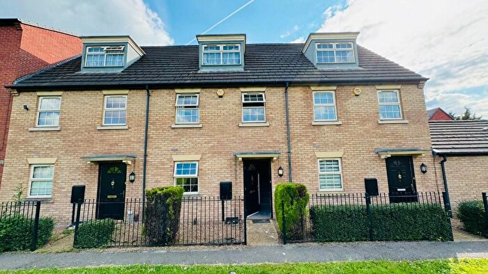 3 Bedroom Town House To Rent In Keepers Green, Derby, Derbyshire, DE23