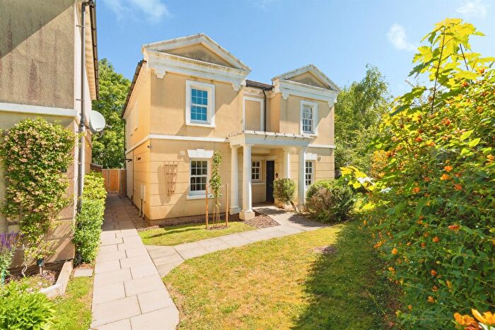 3 Bedroom Semi Detached House For Sale In Huntleys Park, Tunbridge Wells, TN4