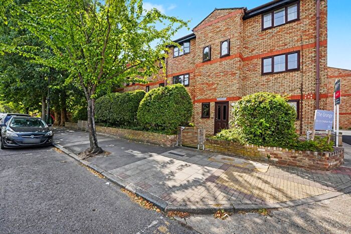 2 Bedroom Flat For Sale In Chobham Road, London, E15