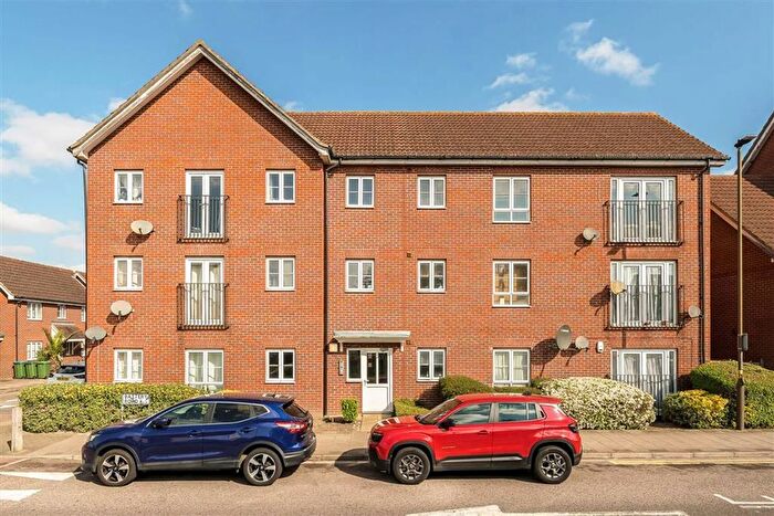 2 Bedroom Flat To Rent In Battery Road, West Thamesmead, SE28