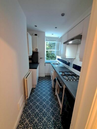 1 Bedroom Flat To Rent In Knollys Road, London, SW16