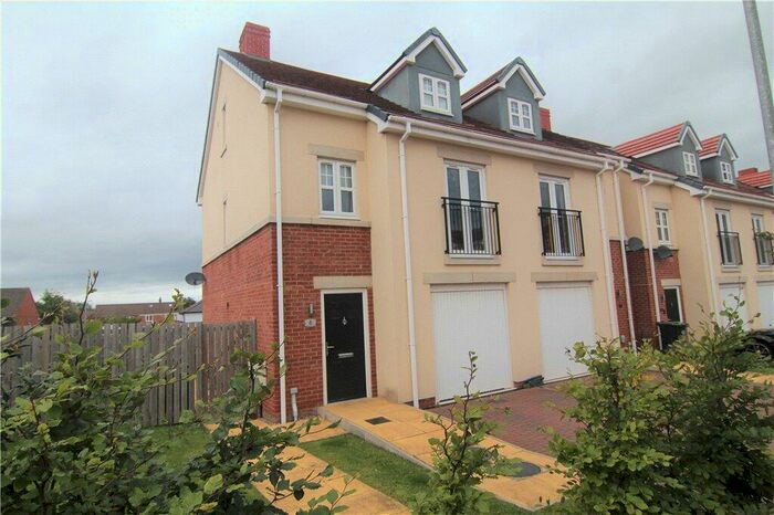 3 Bedroom Semi-Detached House To Rent In Aidan Gardens, Belmont, Durham, DH1